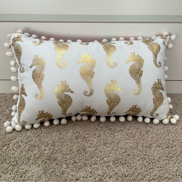 Lilly Pulitzer Seahorse Pom Pom Throw Pillow Pink Blue Reverses To Gold - Picture 2 of 3